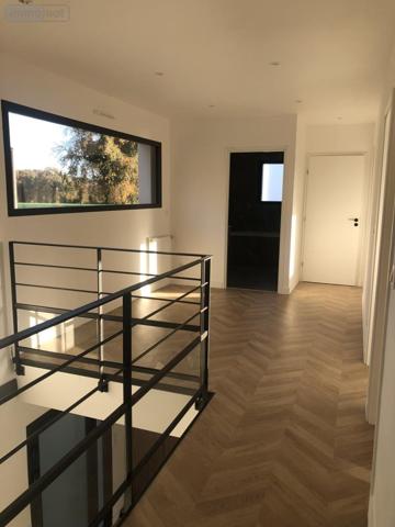 Maison à louer à Caudan dans le Morbihan (56850), ref : 56082-L77