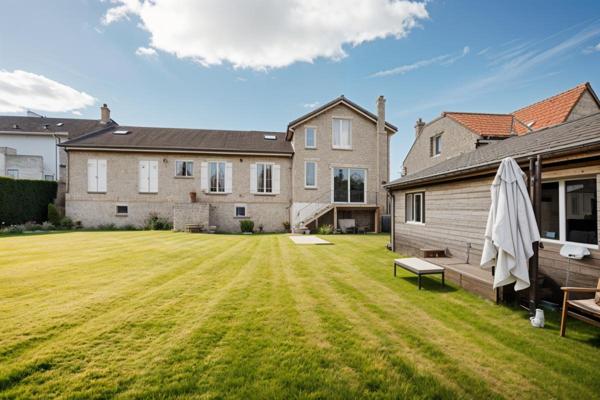 2 maisons 365000  pour un total de 205 m2 et S/S total
