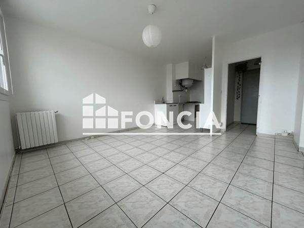 Location Appartement 2 pièces 38.8 m² - TOUR ROLLAND GARROS - 1 RUE SAINT ANTOINE DE SAINT EXUPERY Marignane 13700