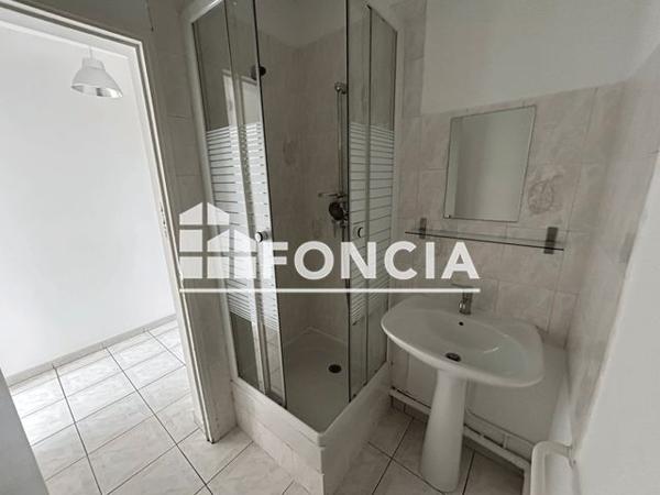 Location Appartement 2 pièces 38.8 m² - TOUR ROLLAND GARROS - 1 RUE SAINT ANTOINE DE SAINT EXUPERY Marignane 13700