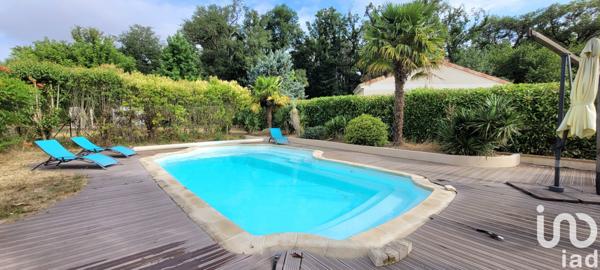 Maison à vendre 6 pièces 148 m² Nieuil-l'Espoir