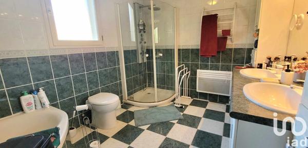 Maison à vendre 6 pièces 148 m² Nieuil-l'Espoir