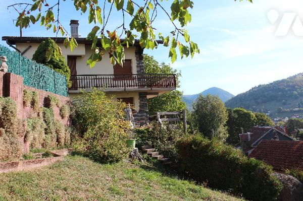 Maison style chalet de 130m² sur 1182m² de terrain en situation dominante et belle vue imprenable