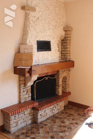 Maison style chalet de 130m² sur 1182m² de terrain en situation dominante et belle vue imprenable