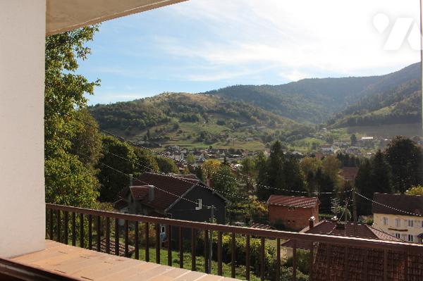 Maison style chalet de 130m² sur 1182m² de terrain en situation dominante et belle vue imprenable