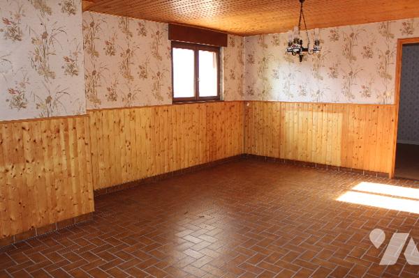 Maison style chalet de 130m² sur 1182m² de terrain en situation dominante et belle vue imprenable