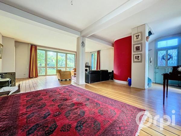 Maison à vendre    6 pièces • 180 m2 Châtillon