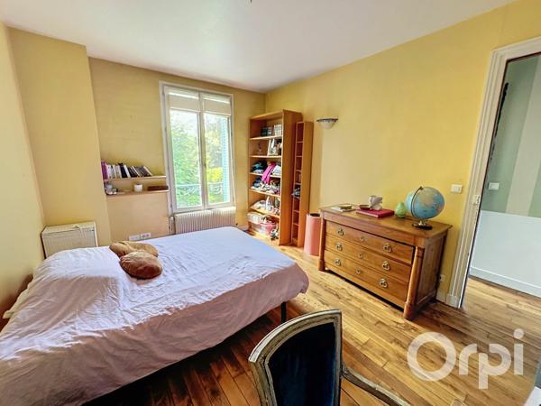 Maison à vendre    6 pièces • 180 m2 Châtillon