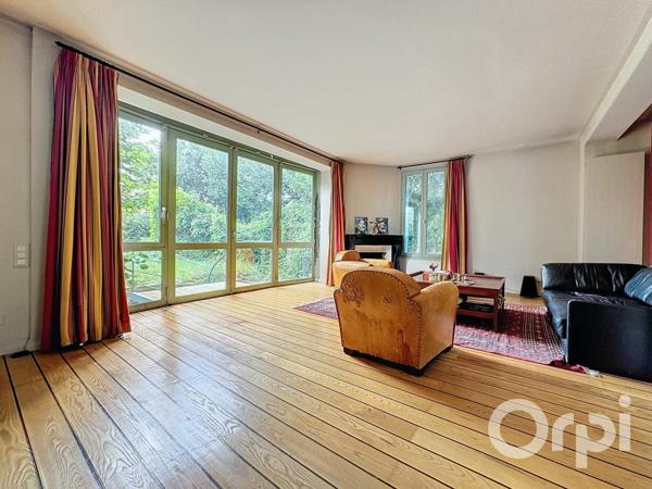 Maison à vendre    6 pièces • 180 m2 Châtillon