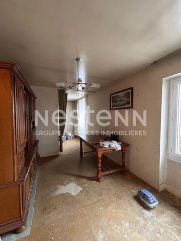Maison 3 Pièces de 84 M² + Studio loué dans le Centre Ville d'Ussel  * 79500 € *