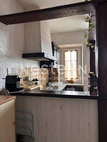 Maison 3 Pièces de 84 M² + Studio loué dans le Centre Ville d'Ussel  * 79500 € *