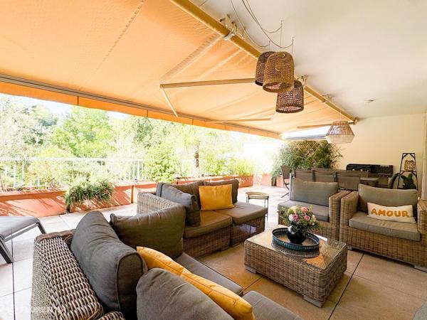 Appartement à CHARBONNIERES-LES-BAINS, 69260 - 5 pièces 110m²