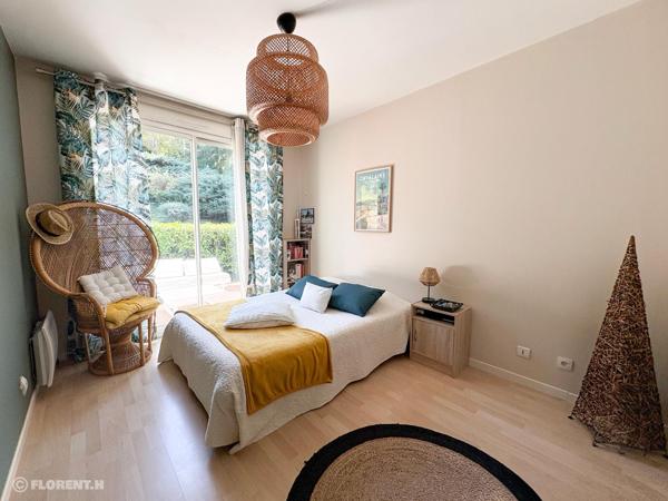 Appartement à CHARBONNIERES-LES-BAINS, 69260 - 5 pièces 110m²