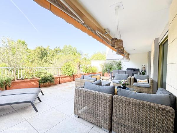 Appartement à CHARBONNIERES-LES-BAINS, 69260 - 5 pièces 110m²
