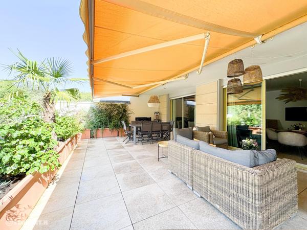 Appartement à CHARBONNIERES-LES-BAINS, 69260 - 5 pièces 110m²