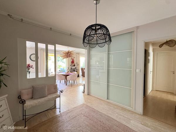 Appartement à CHARBONNIERES-LES-BAINS, 69260 - 5 pièces 110m²