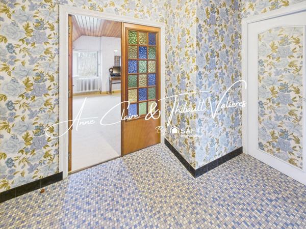 Une maison spacieuse, pratique et pleine de potentiel – À visiter sans tarder !