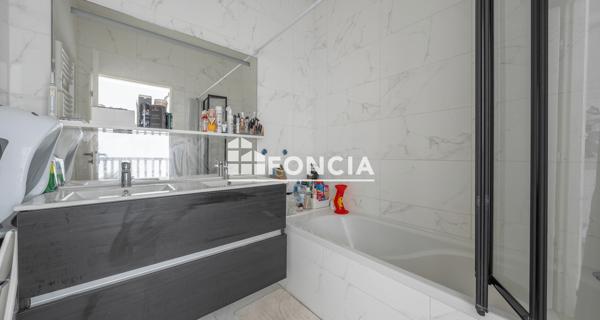 À vendre Appartement 4 pièces 81.56 m² - Mérignac 33700