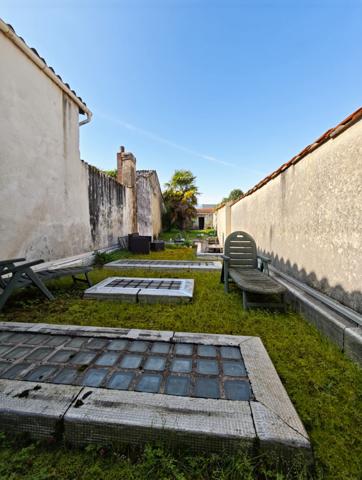 Maison de bourg avec jardin