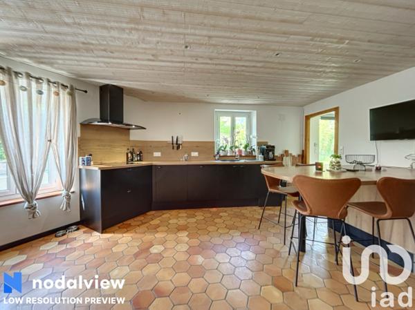 Maison à vendre 6 pièces 161 m² Saint-Just-Luzac