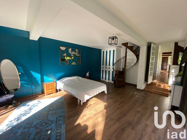 Maison à vendre 7 pièces 186 m² Saint-Fargeau-Ponthierry