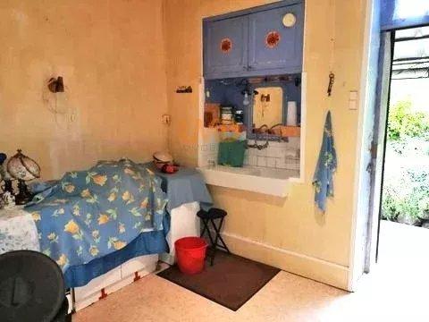 Maison en pierre authentique à Aubin