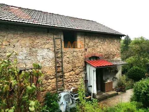 Maison en pierre authentique à Aubin