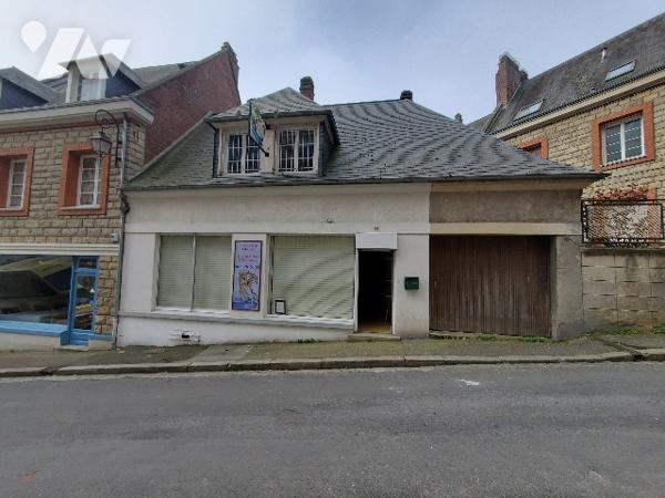 A VENDRE A AUMALE local mixte commerce/habitation proche du centre-ville