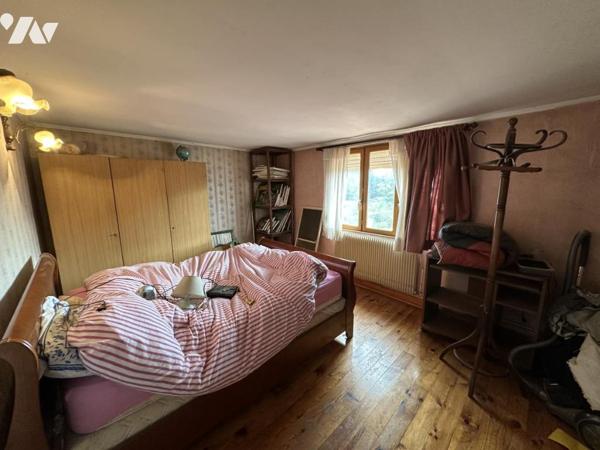 Maison de ville avec 3 garages - DENAIN