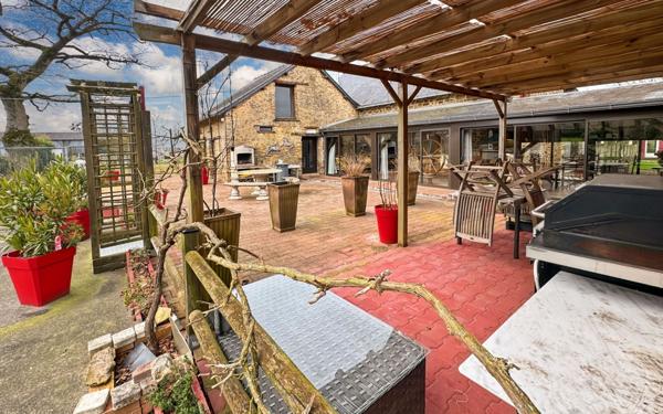 Maison à vendre    6 pièces • 252,59 m2 Châteaubriant