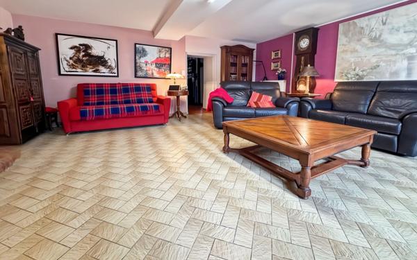 Maison à vendre    6 pièces • 252,59 m2 Châteaubriant