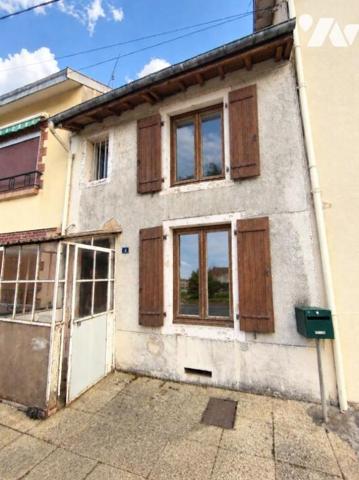 Maisonnette à conforter avec jardin - INOR