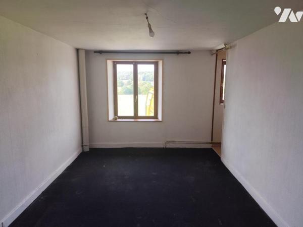 Maisonnette à conforter avec jardin - INOR