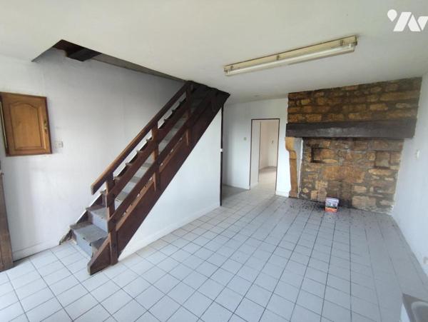 Maisonnette à conforter avec jardin - INOR