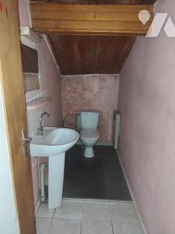 Maisonnette à conforter avec jardin - INOR