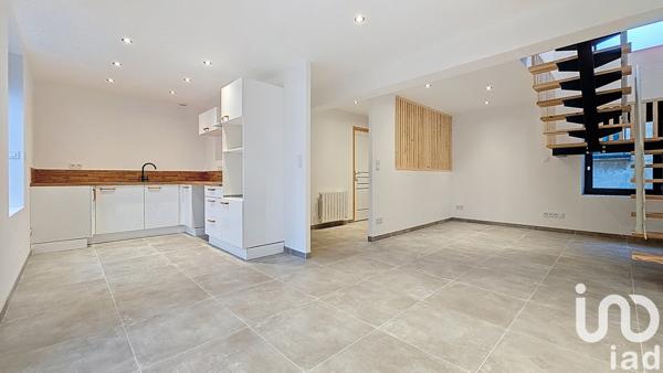 Location appartement 5 pièces 86 m² Saint-Julien-Molin-Molette