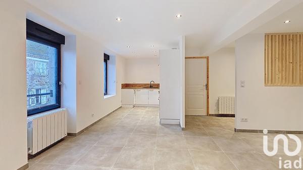 Location appartement 5 pièces 86 m² Saint-Julien-Molin-Molette