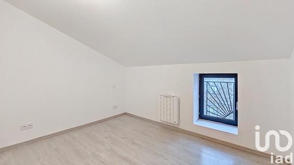 Location appartement 5 pièces 86 m² Saint-Julien-Molin-Molette