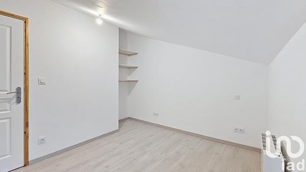 Location appartement 5 pièces 86 m² Saint-Julien-Molin-Molette