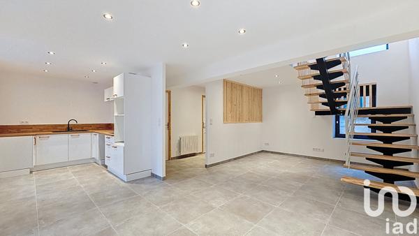 Location appartement 5 pièces 86 m² Saint-Julien-Molin-Molette