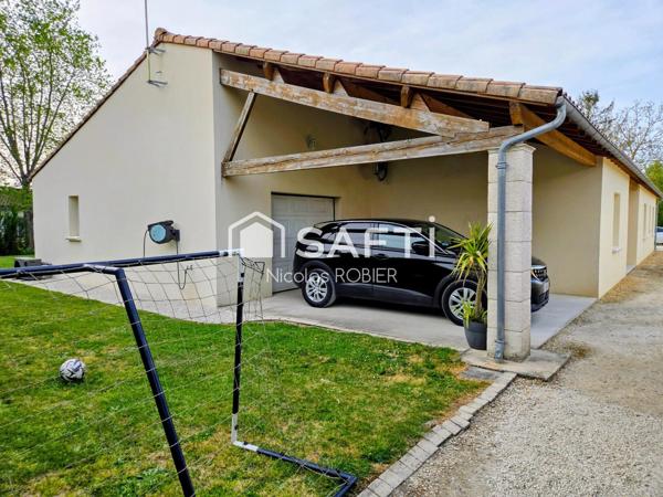 LUMINEUX PLAIN PIED TROIS CHAMBRES, SUITE PARENTALE, GRANDE PIÈCE DE VIE, GARAGE MEZZANINE, PISCINE CHAUFFÉE