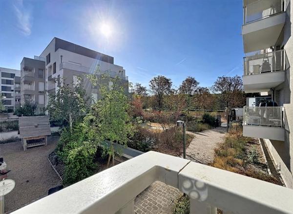 Appartement
         2 pièces
        - 39 m² Exclusivité 233 000 € *