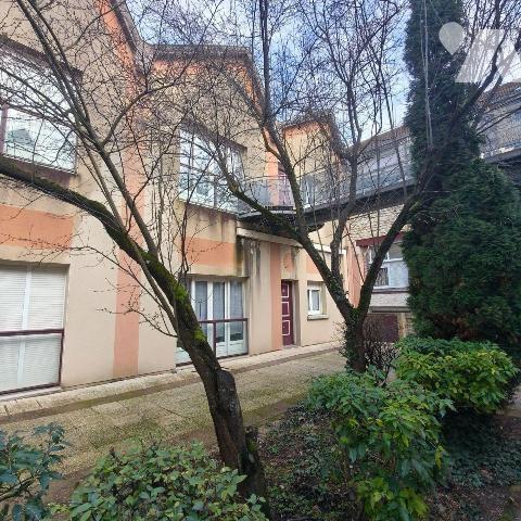 Appartement T5 de 85,40m² à Vendre à Troyes (10000) en Aube (10) - CENTRE VILLE - RUE ROTHIER A...