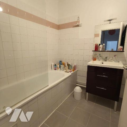 Appartement T5 de 85,40m² à Vendre à Troyes (10000) en Aube (10) - CENTRE VILLE - RUE ROTHIER A...