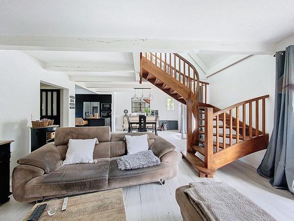 MAISON AVEC PISCINE 4 CHAMBRES A VENDRE PLOEMEUR