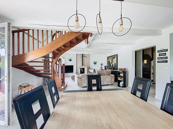 MAISON AVEC PISCINE 4 CHAMBRES A VENDRE PLOEMEUR