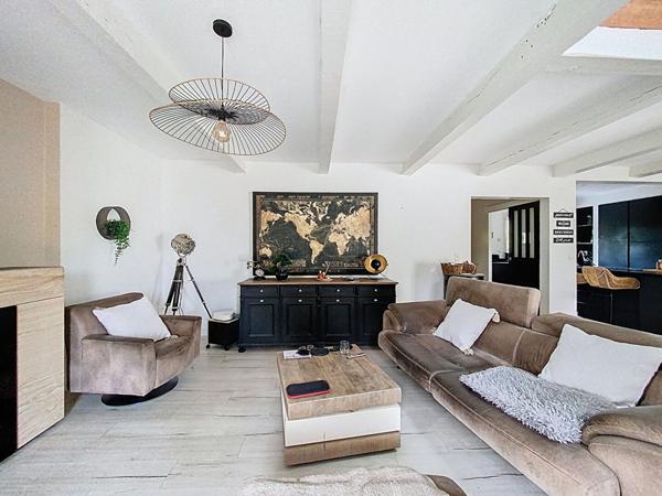 MAISON AVEC PISCINE 4 CHAMBRES A VENDRE PLOEMEUR