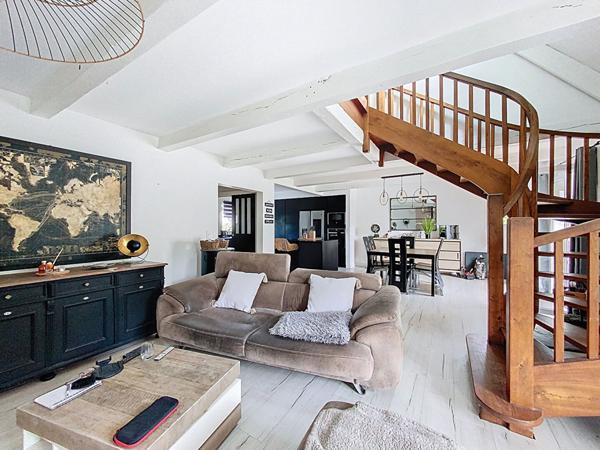 MAISON AVEC PISCINE 4 CHAMBRES A VENDRE PLOEMEUR