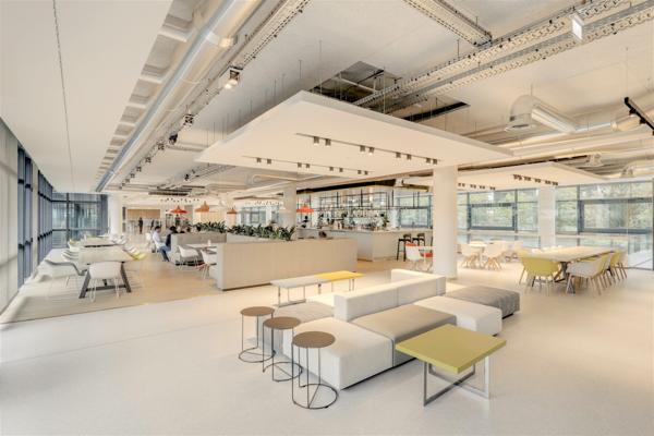Bureaux rénovés à louer - prestations haut de gamme avec terrasses et jardins - MAGNETIK Paris 14 Porte d'Orléans