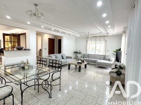 Maison à vendre 6 pièces 198 m² Mougins